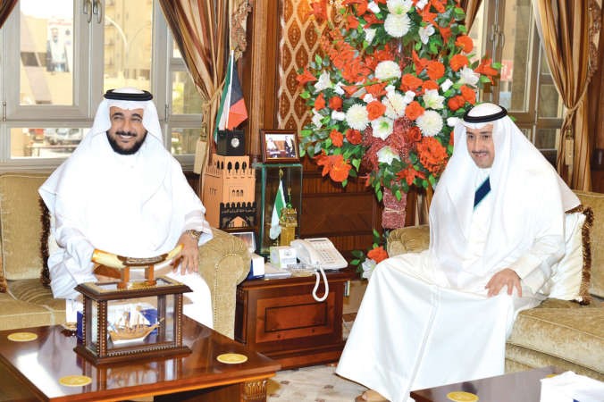 الشيخ فيصل الحمود يستقبل الامين العام المساعد لاتحاد الاطباء النفسيين العرب البروفيسور واستشاري الطب النفسي الدكتور طارق الحبيب