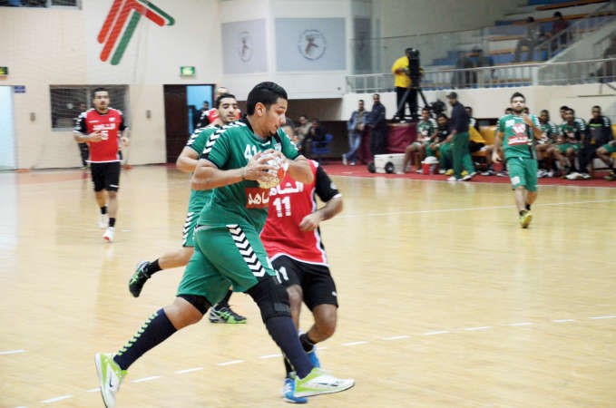 سالم المطوع لاعب العربي امام خيطان في الدوري﻿