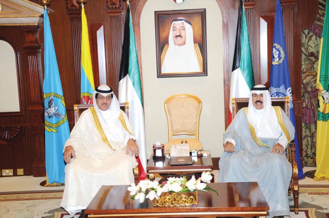 سمو ولي العهد الشيخ نواف الاحمد مستقبلا مبارك الخرينج﻿