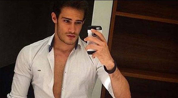 صور.. بعد 8 سنوات من "العشق الممنوع" قد لا تتوقع شكل الطفل باتوهان كاراجاكايا وكيف اصبح؟