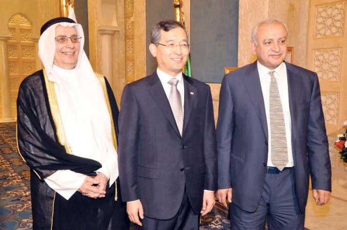 الوزير دبدر العيسى مهنئا ﻿