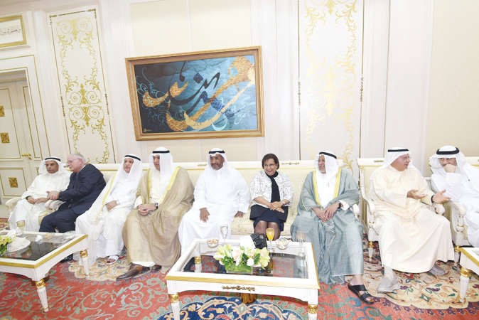 الشيخ علي الجراح ودموضي الحمود وعماد السيف وناجي المطيري ومعبدالرحمن الغنيم وعدد من الحضور