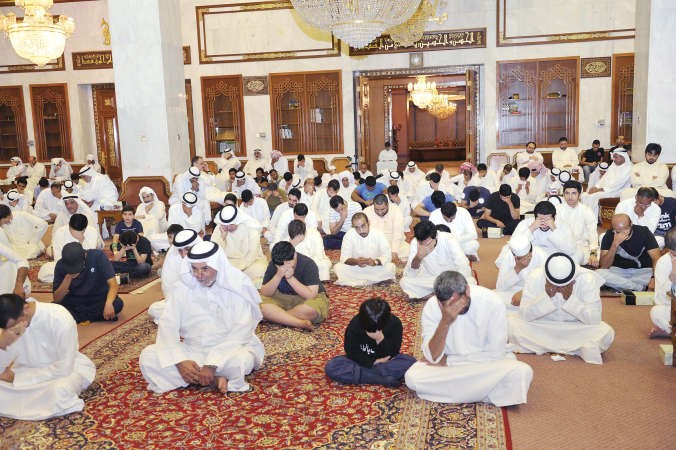 جانب من الحضور في الحسينية الجديدة