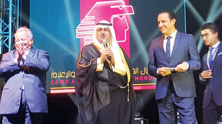 الشيخ فهد المبارك يلقي كلمة على الحضور﻿