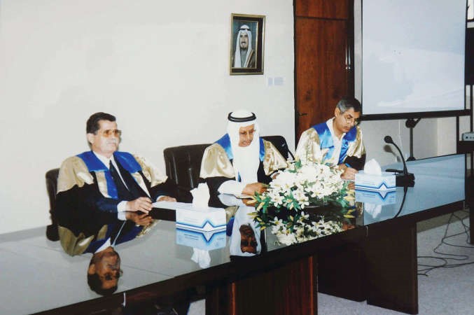 دعبدالمحسن حمادة خلال مناقشة رسالة الدكتوراه