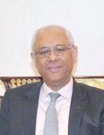 السفير ياسر عاطف