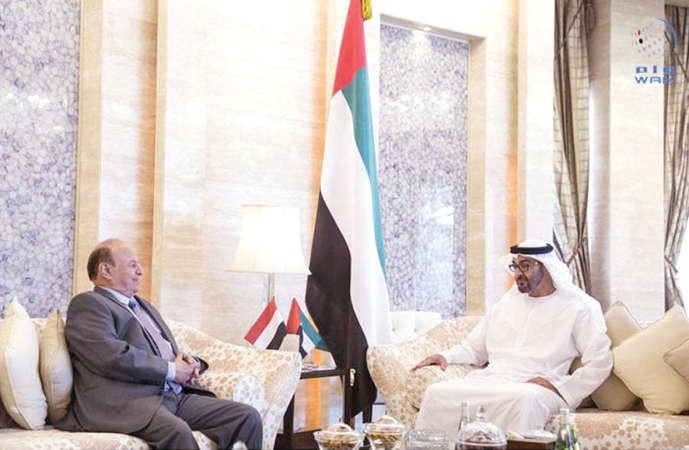صاحب السمو الشيخ محمد بن زايد ال نهيان ولي عهد ابوظبي نائب القائد الاعلى للقوات المسلحة مستقبلا الرئيس اليمني عبد ربه منصور هادي						وام﻿