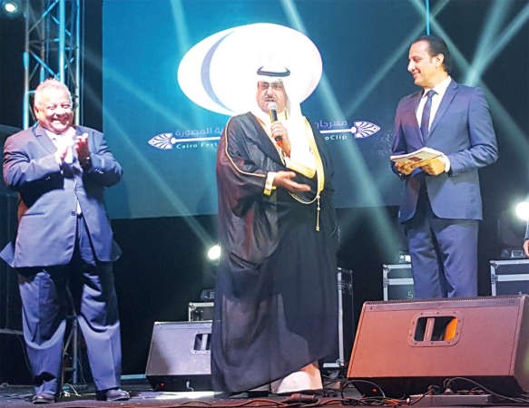الشيخ فهد المبارك الصباح يلقي كلمته في حفل الختام بحضور دابراهيم ابو ذكري والاعلامي طارق علام﻿