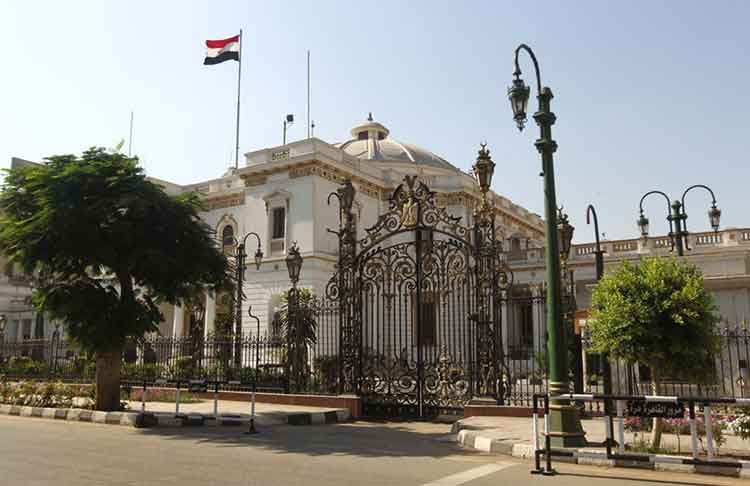 علاقة الرئيس بالبرلمان.. الثنائية الأكثر جدلاً