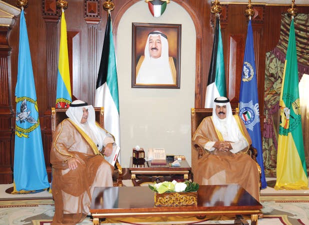 سمو ولي العهد الشيخ نواف الاحمد مستقبلا الشيخ خالد الجراح﻿