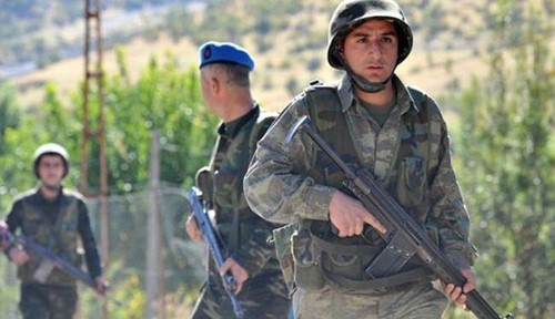 مقتل 4 جنود ونحو 20 متمرداً كردياً في معارك عنيفة في تركيا