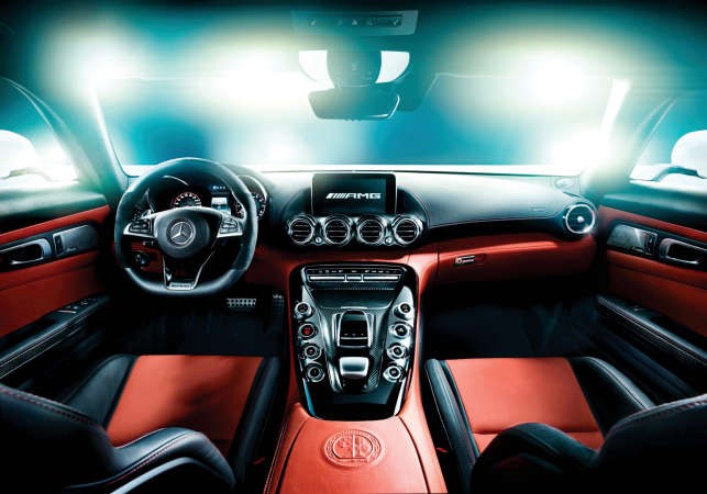 GT S من مرسيدس-AMG تنال لقب «أفضل سيارة للقيادة»