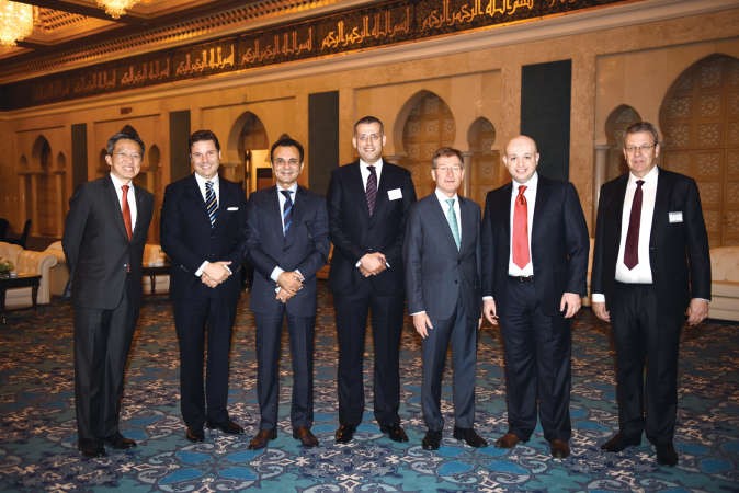 جورج كوهين ومحمد خالد ووليم لكسم وماجد القاسم ومازن حمد وحاتم شاطر وفليب هو