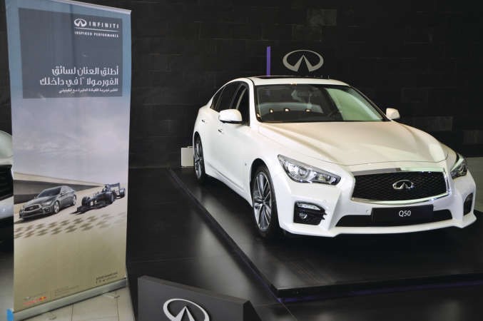 سيارة انفينيتي Q50 في المعرض احمد علي