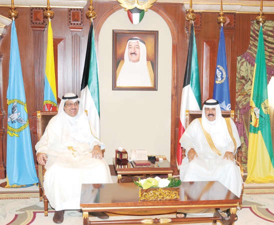 سمو ولي العهد الشيخ نواف الاحمد مستقبلا مبارك الخرينج﻿