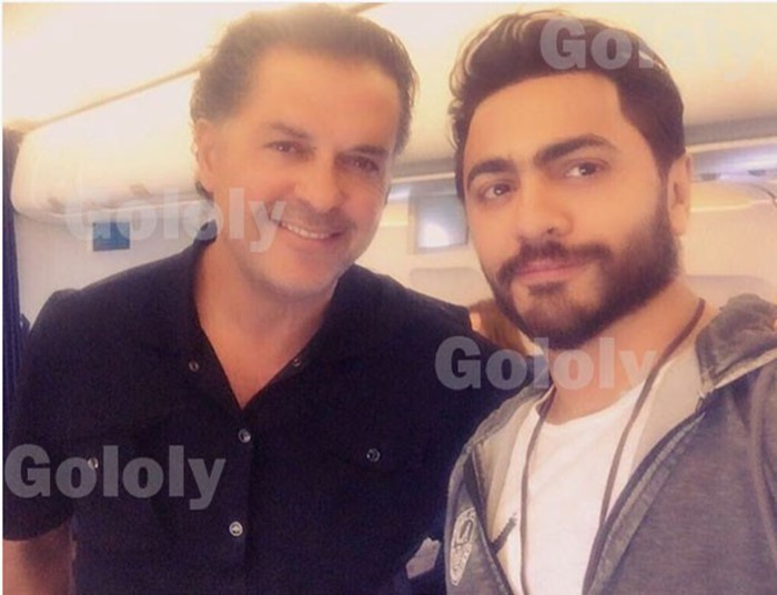 صورة: راغب علامة يلتقي تامر حسني في المطار