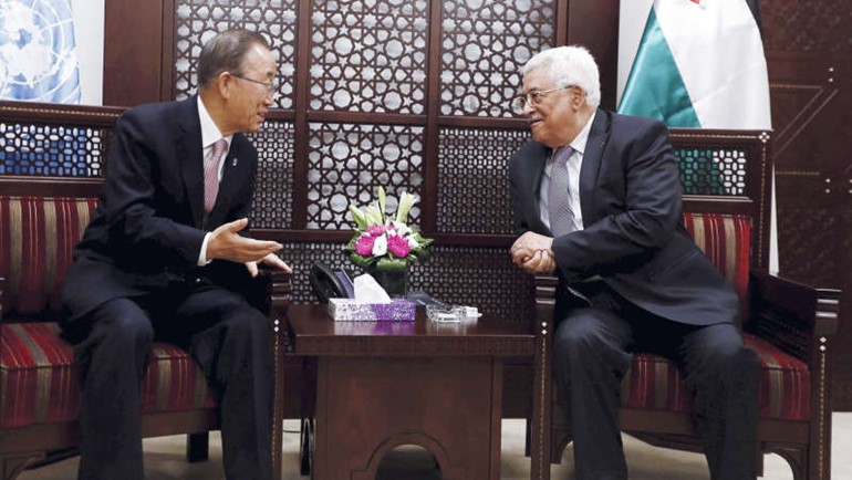 الرئيس الفلسطيني محمود عباس خلال لقائه مع الامين العام للامم المتحدة بان كي مون رويترز