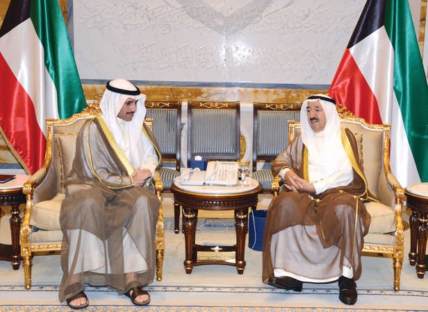 صاحب السمو الامير الشيخ صباح الاحمد مستقبلا مرزوق الغانم﻿