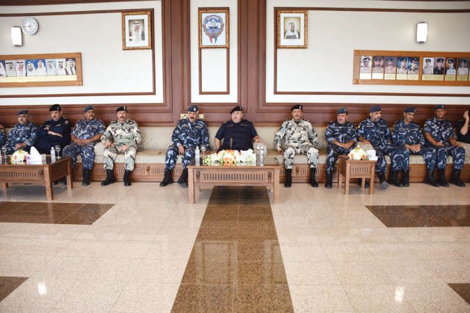 الفريق سليمان الفهد متوسطا اللواء محمود الدوسري واللواء علي الماضي وعددا من ضباط الكويت ودول مجلس التعاون الخليجي