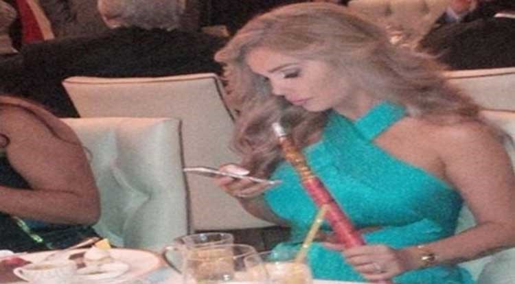 بالصور.. 15 فناناّ «الشيشة عندهم مزاج»