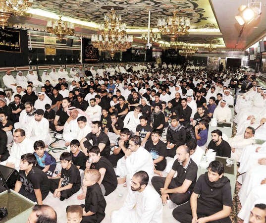 مشاركة كبيرة للمعزين في حسينية الطالبيين بالرميثية ﻿