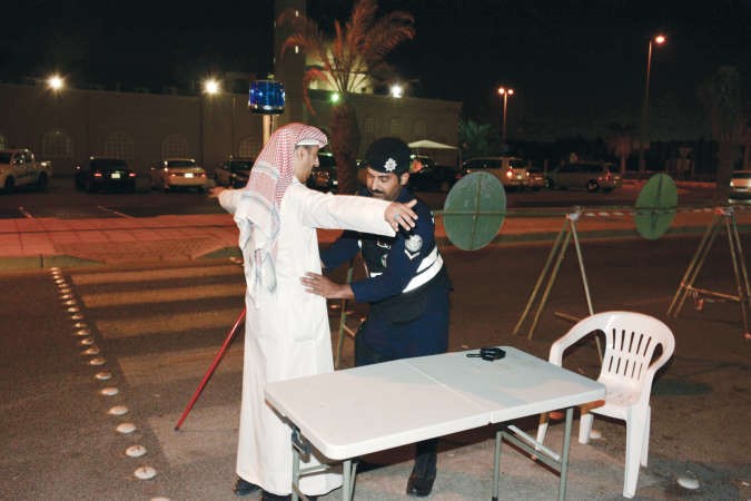 تفتيش واجراءات امنية ﻿