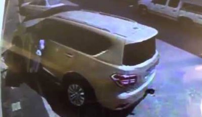 بالفيديو.. طفل ينجو من محاولة اختطافه أمام منزله في الرياض