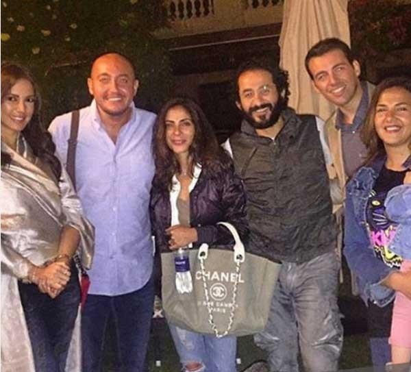 سهرة تجمع دنيا سمير غانم بمنى زكي وأحمد حلمي.. شاهد