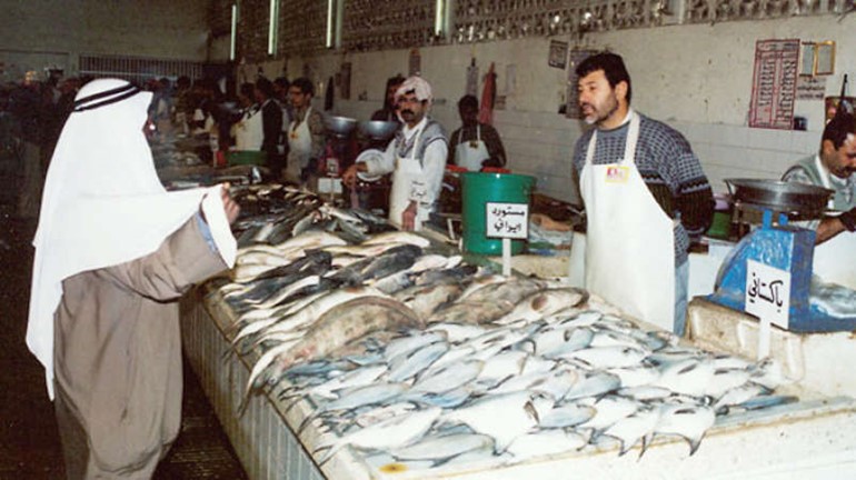 سوق المباركية للاسماك
