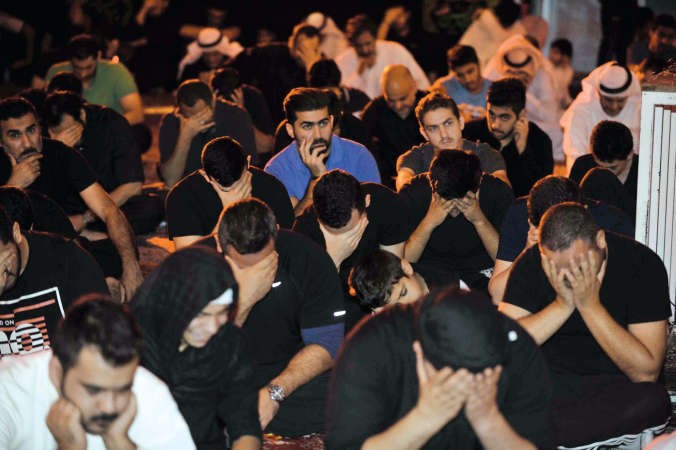 تاثر في احد المجالس الحسينية 