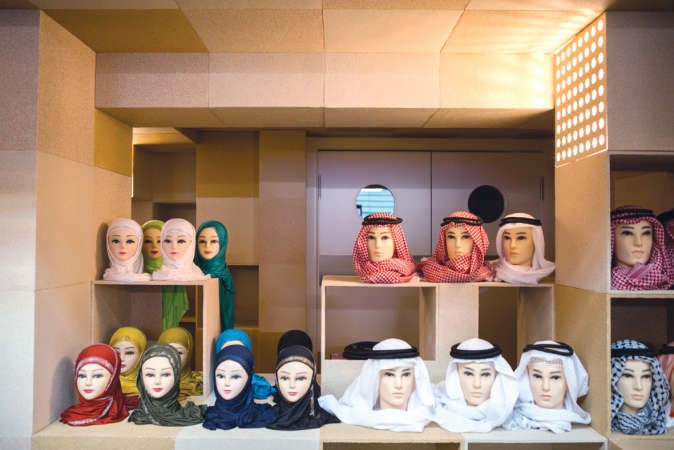 من المعروضات بجناح الكويت﻿