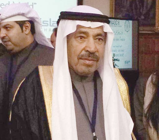 عبدالعزيز سعود البابطين متحدثا 