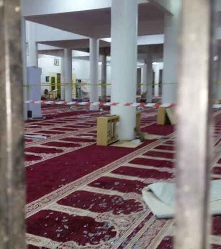 مقتل شخص و12 مصاباً حتى الان في تفجير ارهابي بمسجد المشهد في نجران