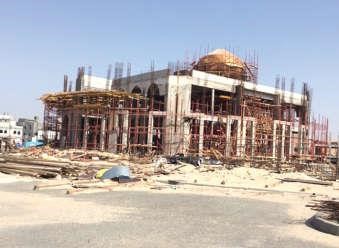اعمال بناء المسجد متوقفة﻿