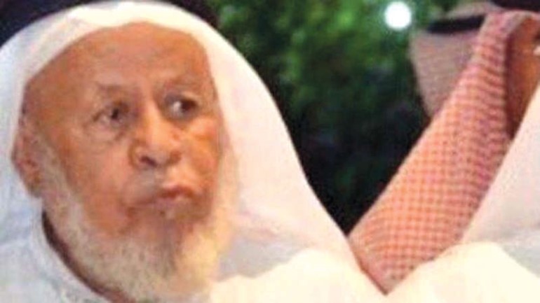 ثمانيني ينقذ مصلي مسجد المشهد