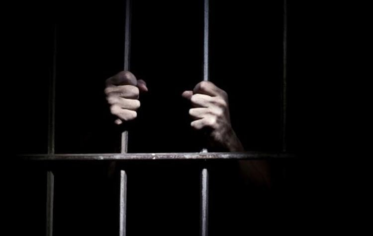 سنتان حبساً لشرطي خليجي خطف أوروبية وهتك عرضها