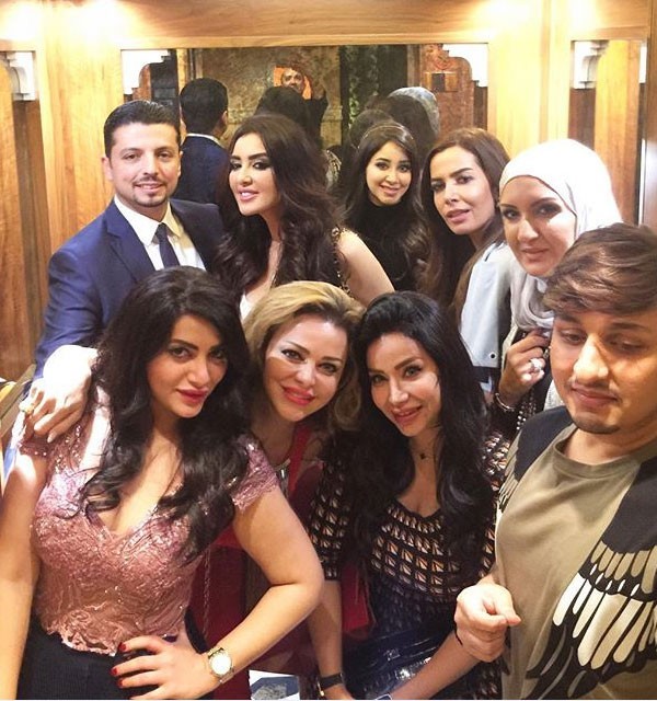 بالفيديو.. لجين عمران تحتفل بعيد ميلادها.. وشقيقتها أسيل تفاجئها