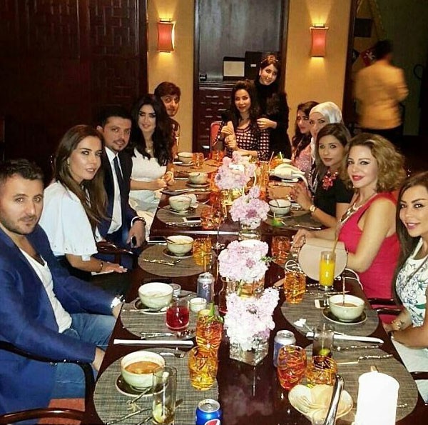 بالفيديو.. لجين عمران تحتفل بعيد ميلادها.. وشقيقتها أسيل تفاجئها