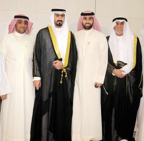 مهدي القلاف واحمد النصرالله يهنئان﻿