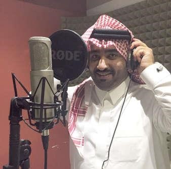 طلال عبدالله اثناء التسجيل﻿