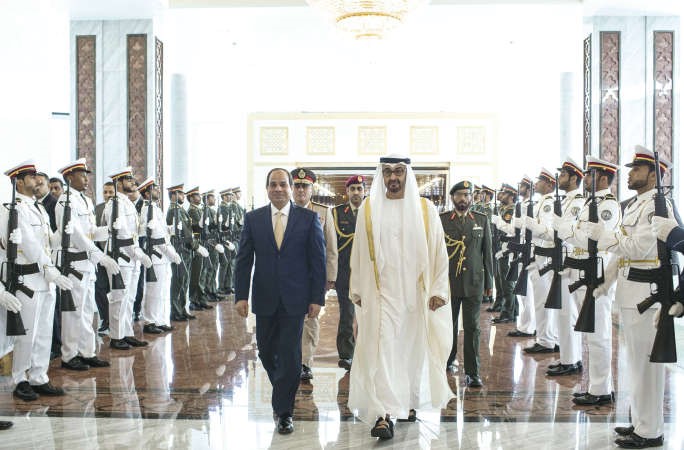 الشيخ محمد بن زايد ال نهيان مودعا عبدالفتاح السيسي افب