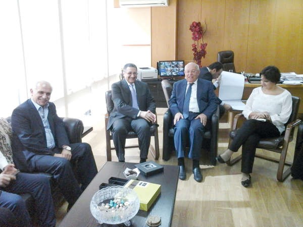 رشيد درباس مجتمعا مع وفد الصندوق الكويتي للتنمية الاقتصادية العربية