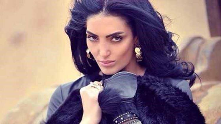 مفاجأة في عملية تجميل أنف حورية فرغلي