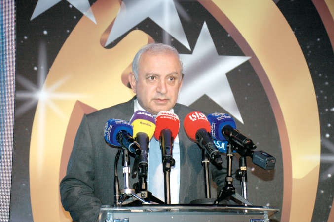 دبدر العيسى متحدثا خلال الحفل ﻿