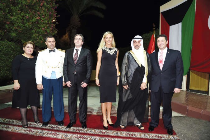 رئيس مجلس الامة مرزوق الغانم مهنئا السفير التركي وحرمه 