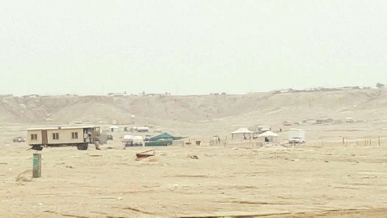 عدد من المواطنين استبقوا بدء التخييم رسميا وبداوا بحجز مواقع مخيماتهم 