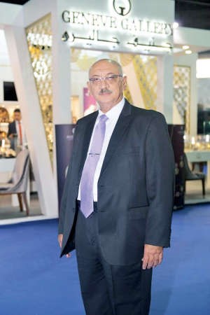 «روائع جنيف» تتألق بمعرض الساعات في مشرف