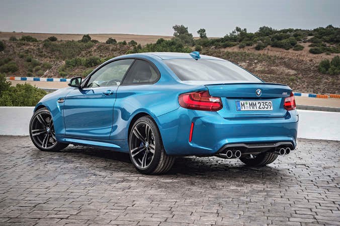 BMW M2 كوبيه.. إنها ببساطة آلة رياضية عالية الأداء