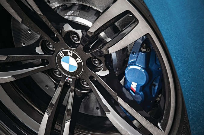 BMW M2 كوبيه.. إنها ببساطة آلة رياضية عالية الأداء