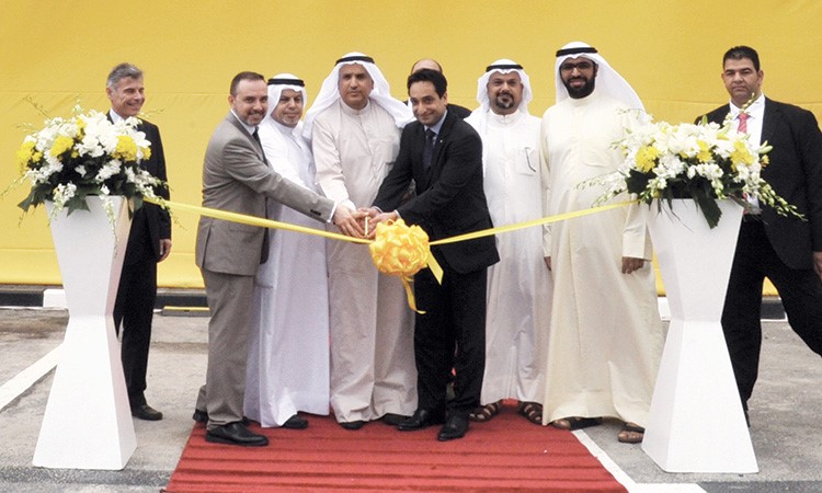 «البابطين» تفتتح أول «رينو ستور» في الخليج